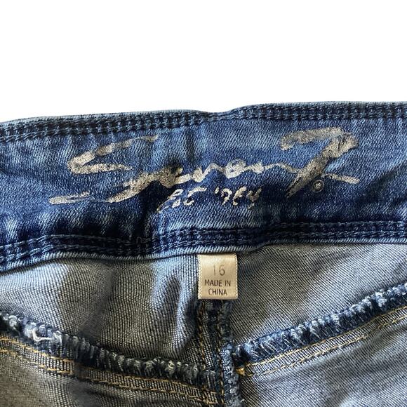 Seven Apparel Destroyed Jeans - Picture 3 of 7